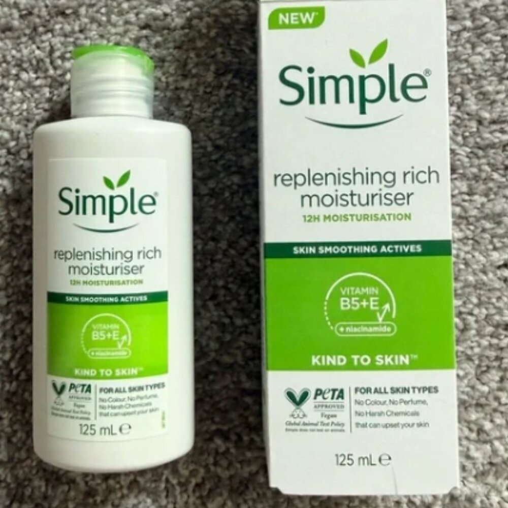 2/$25🌷SALE🌷SIMPLE Replenishing Rich Moisturiser 125ml Green Skincare